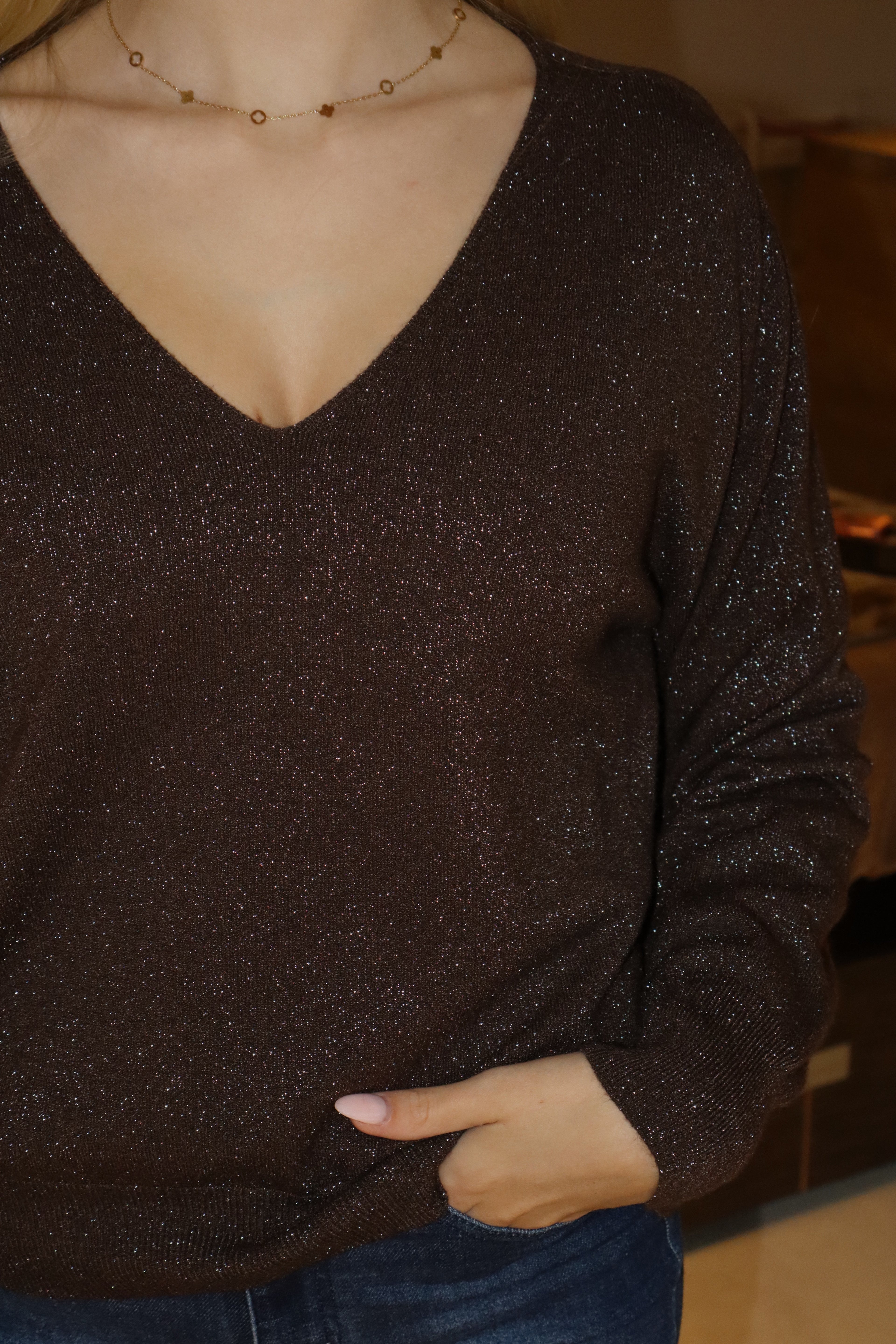 Bruine glitter trui met v-hals
