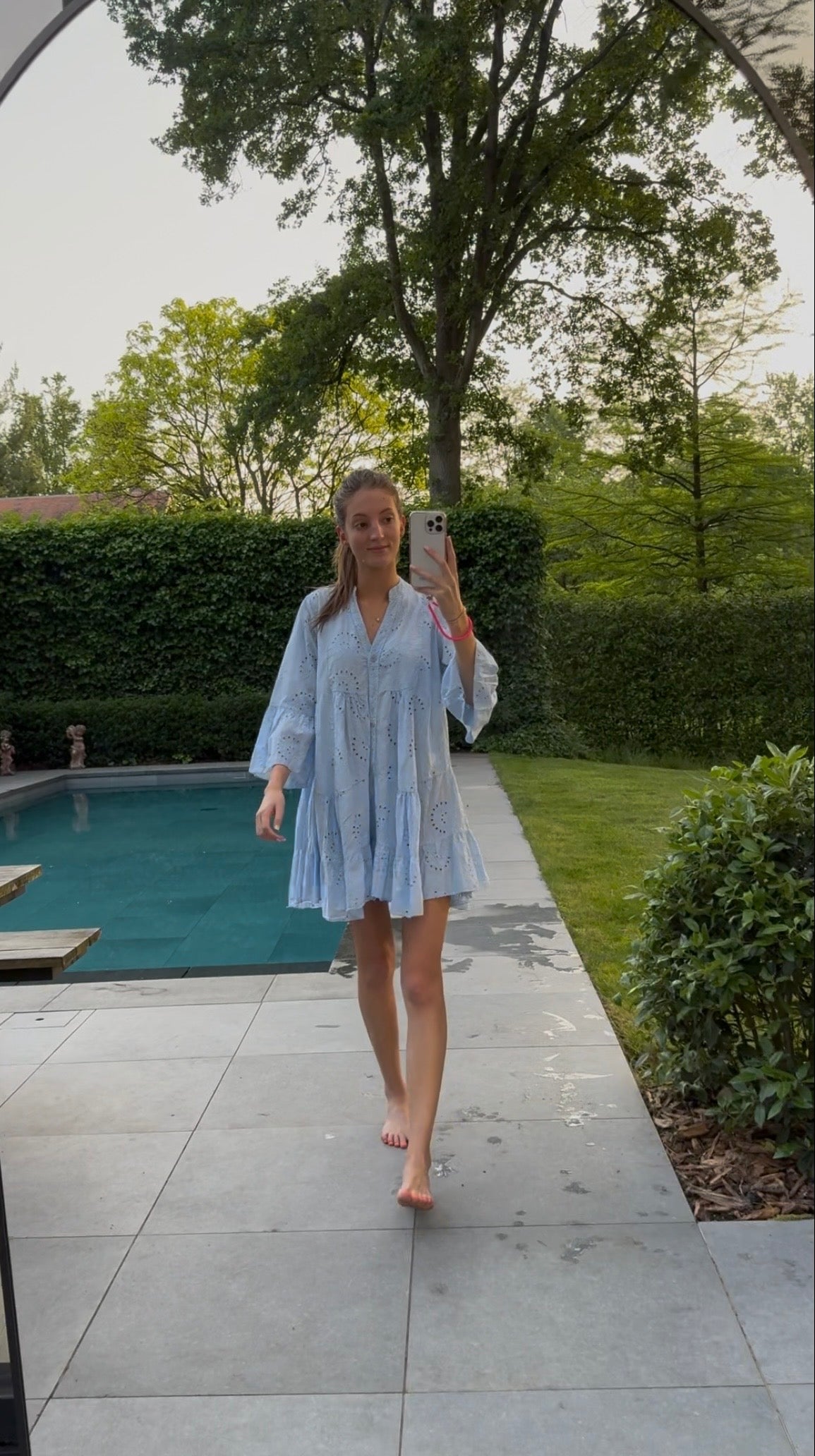 Kleedje blauw en kort