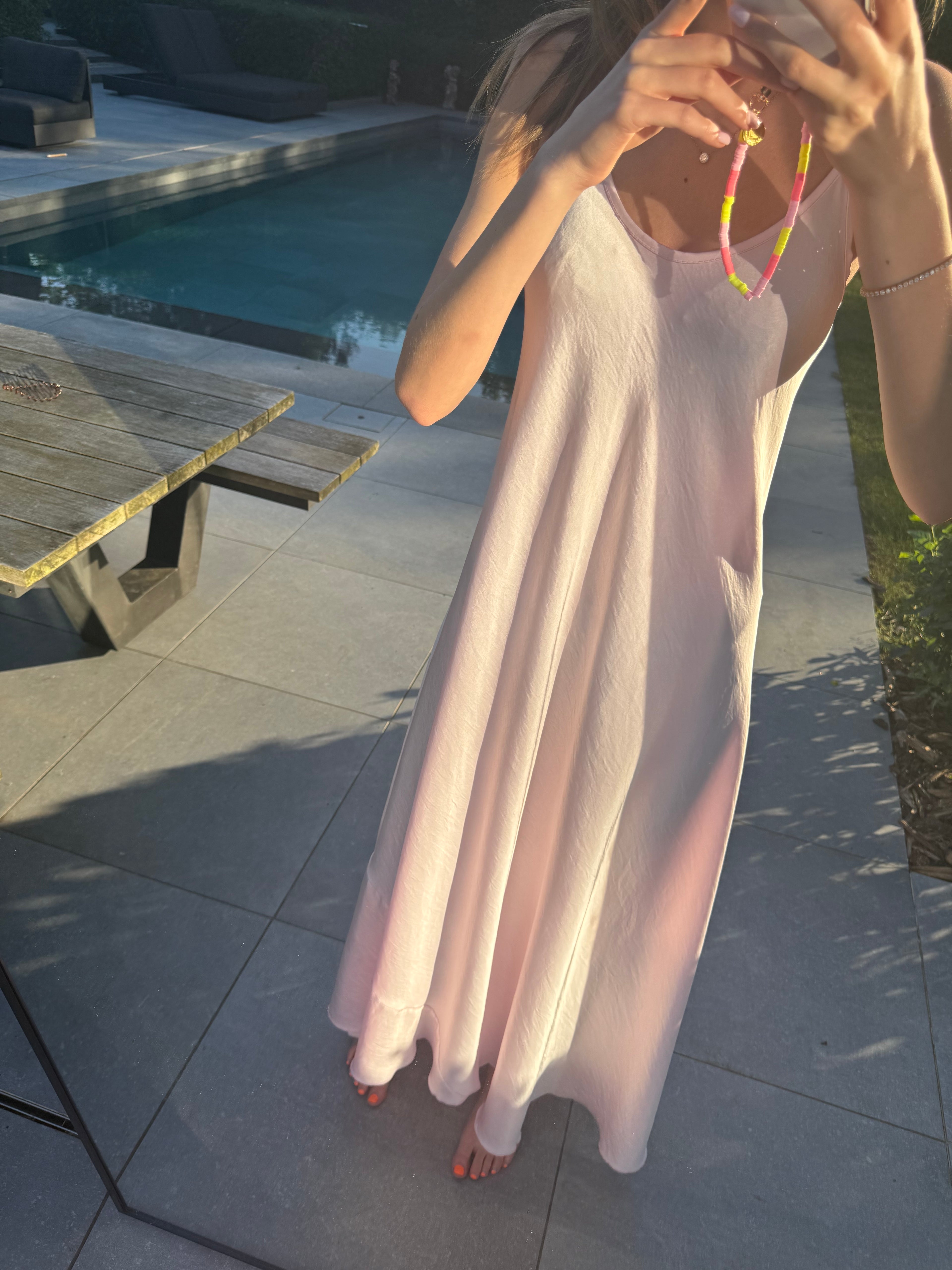 Kleedje: licht roze & extra lang