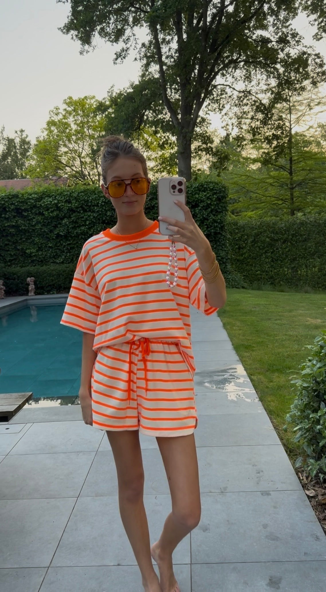Set short en t-shirt met oranje streepje